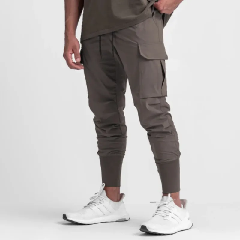 Men's Modern Jogger Cargo Pants with Large Pockets | Perfect for All Seasons