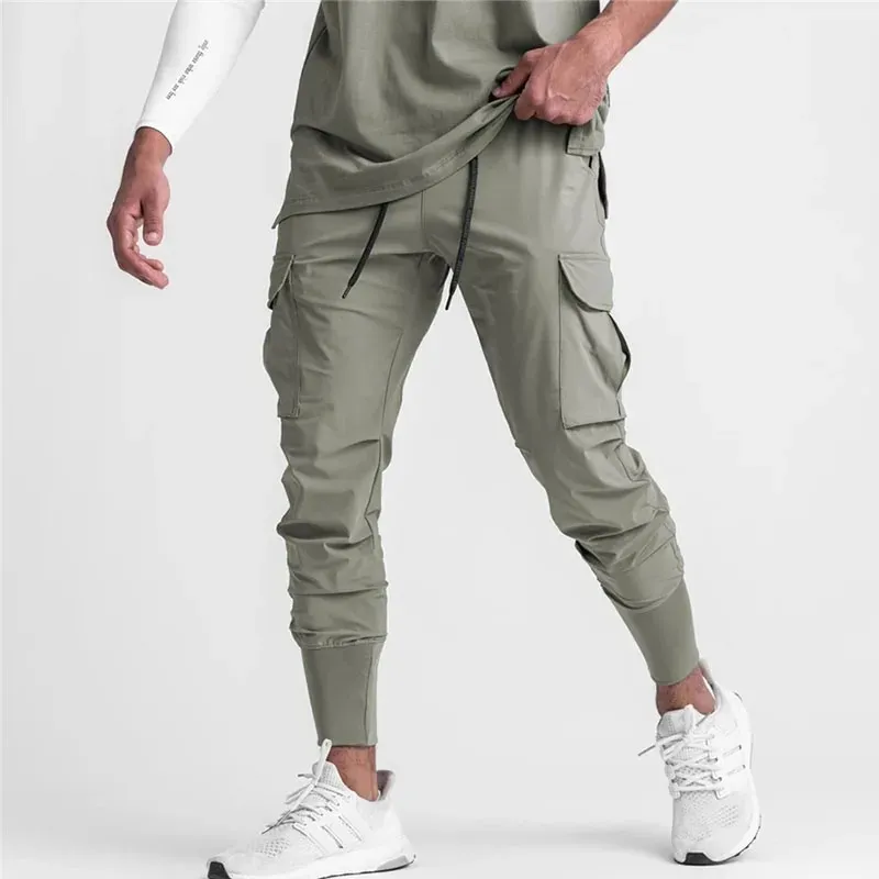 Men's Modern Jogger Cargo Pants with Large Pockets | Perfect for All Seasons