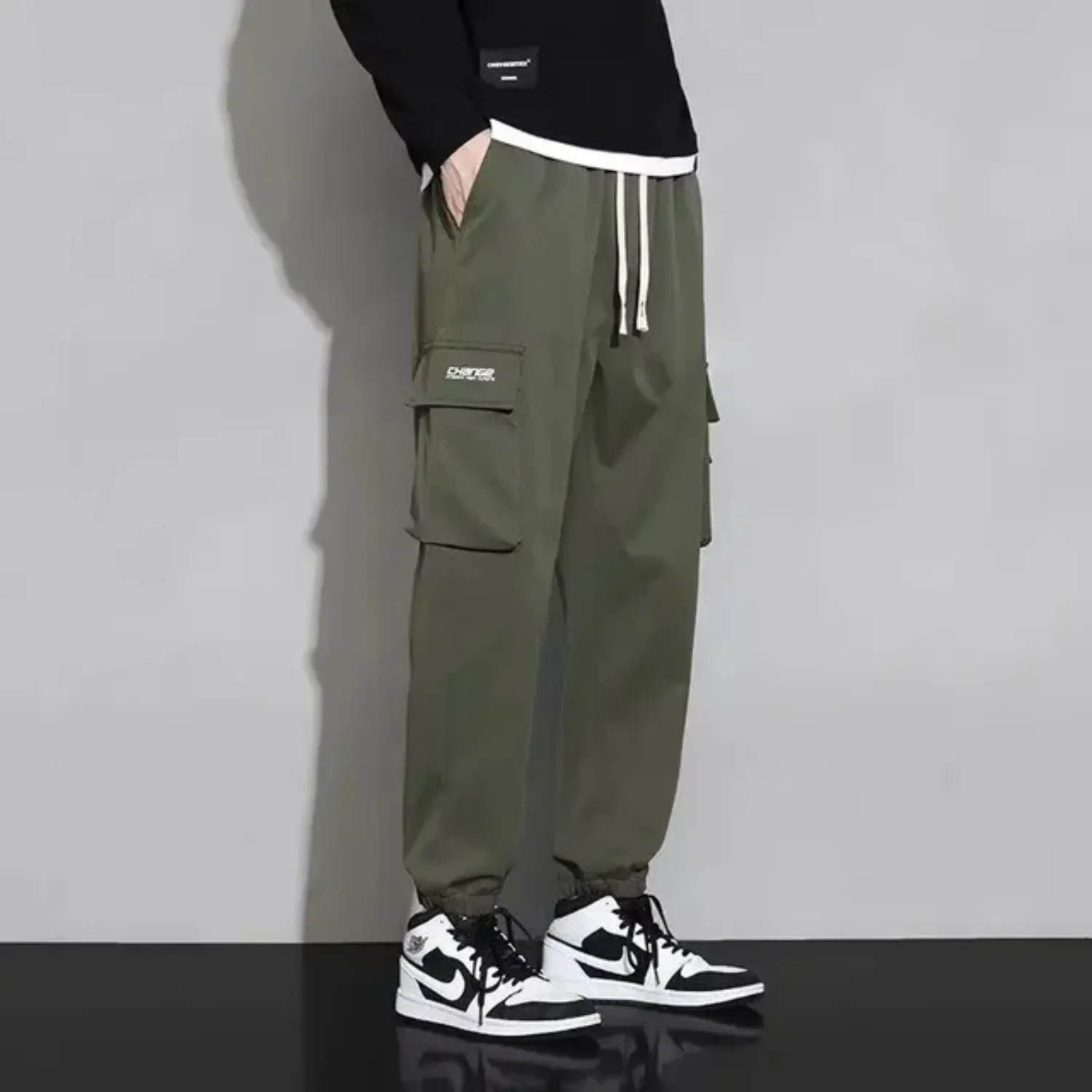Men's Multi-Pocket Cargo Pants with Drawstring Waist | Perfect for All-Seasons Wear
