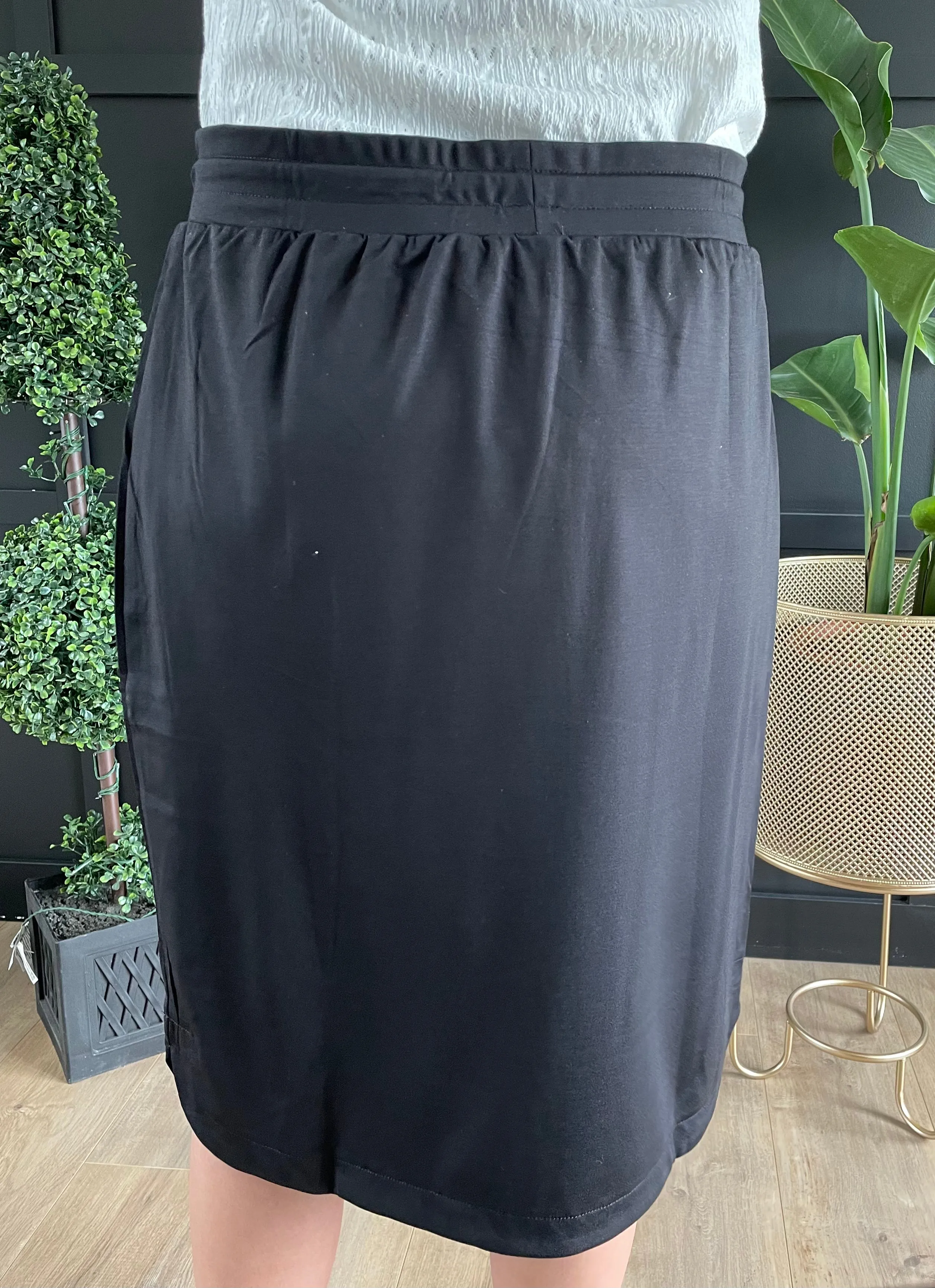 "Sarah" Skirt in Black