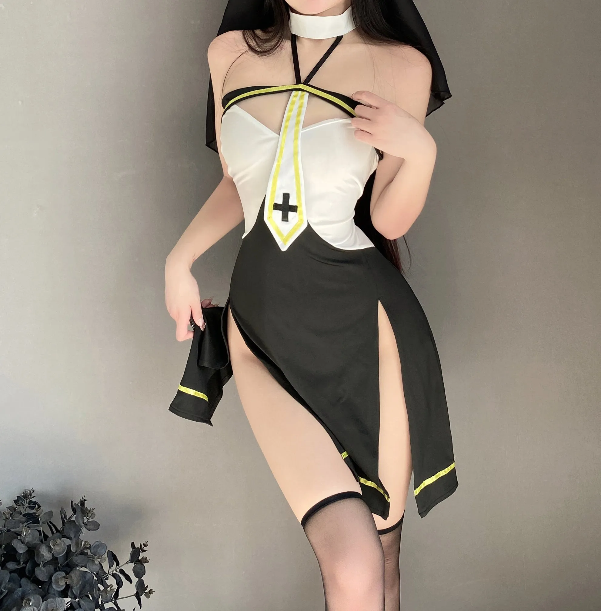 T-2723 stunner cheongsam chest exposed underwear nun royal sister female