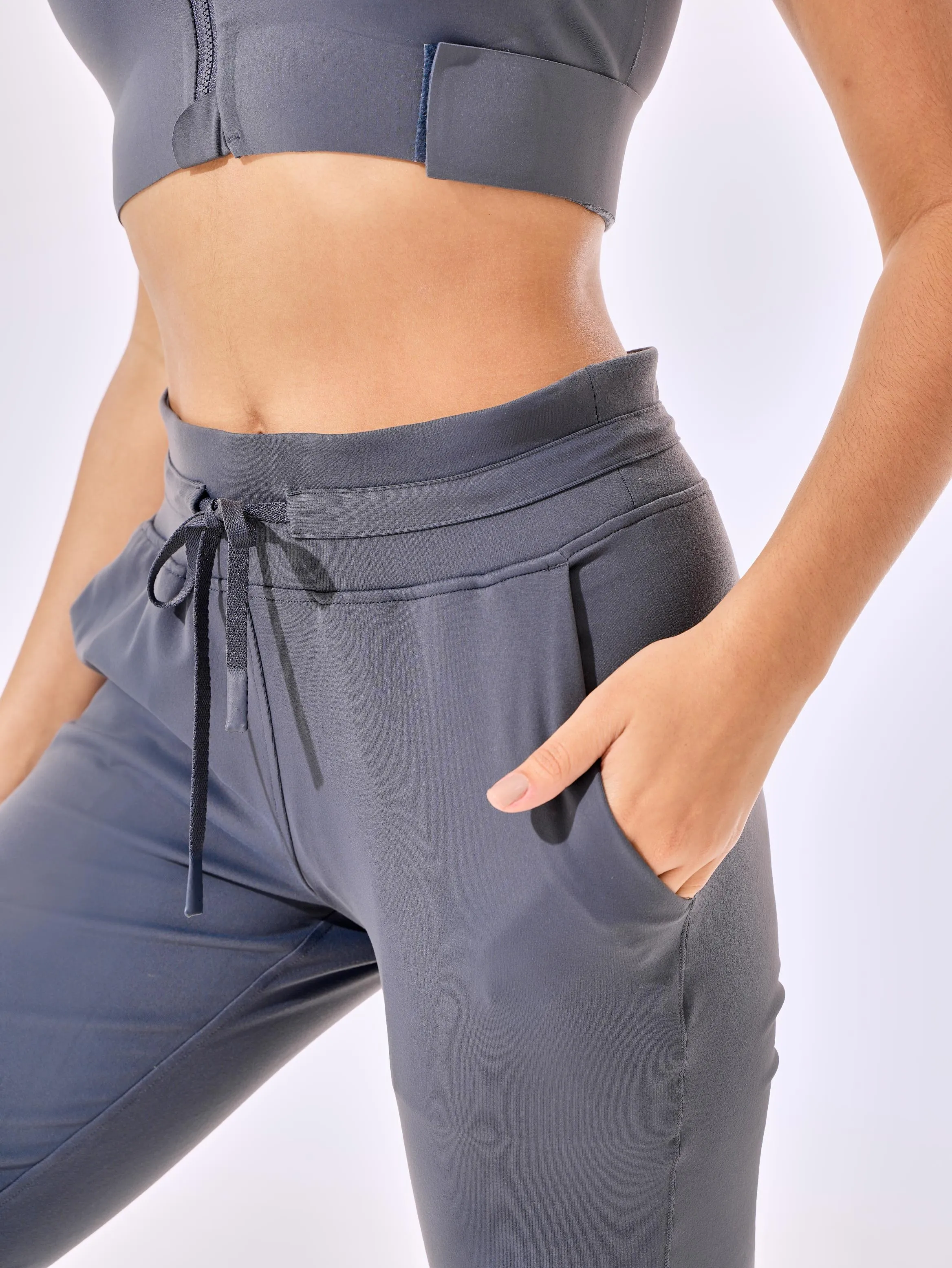 Tangs Display - Cooling & Buttery Soft Velvet Joggers With Cuffs